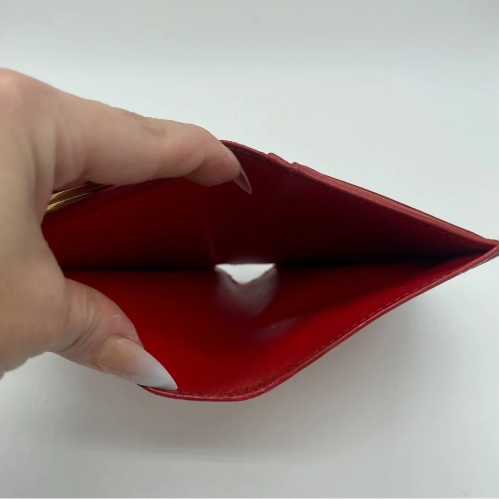 Louis Vuitton Monogram Red Vernis French Kisslock Bifold Wallet Snap Leather